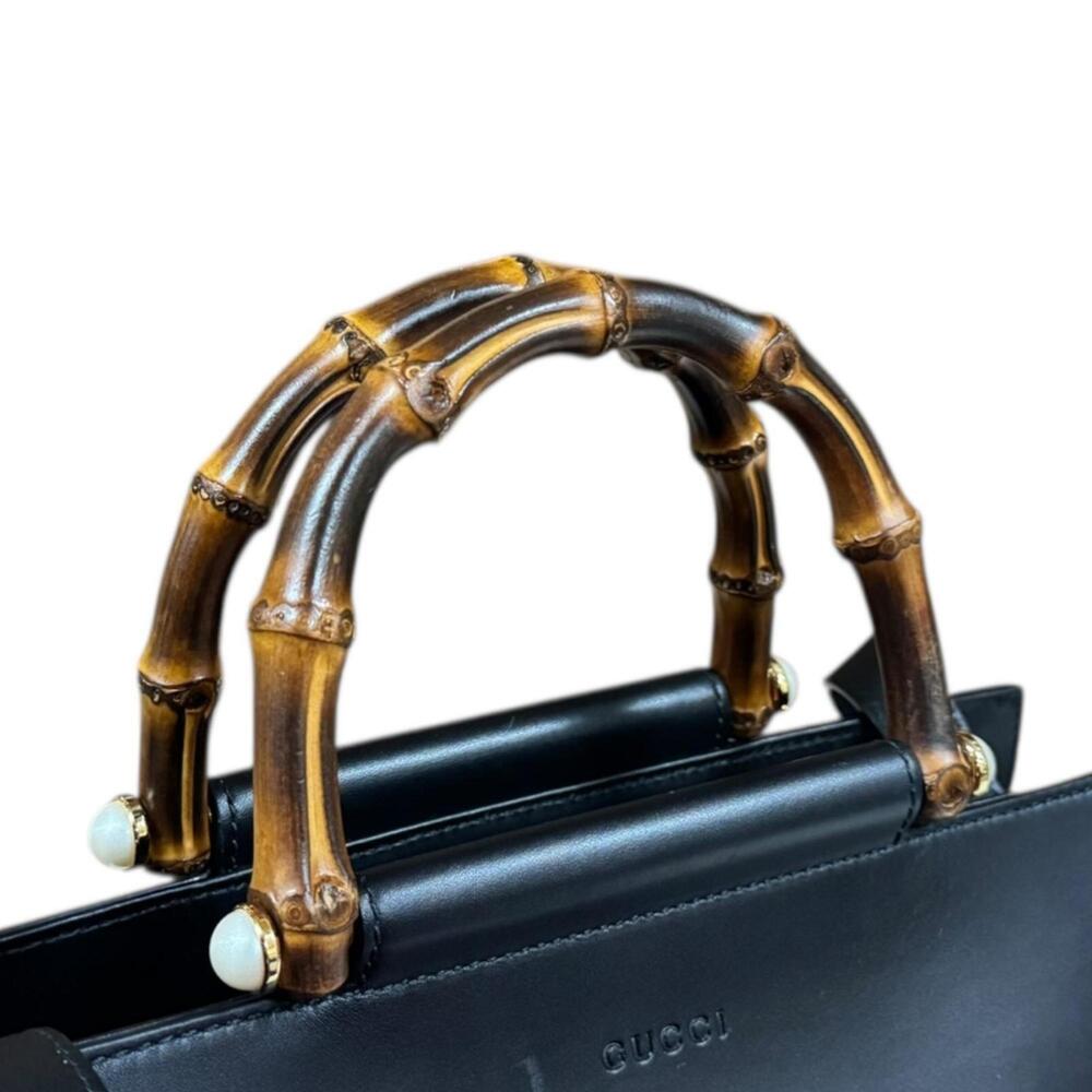 GUCCI Authentic Black Leather Bamboo Shoulder Bag - Picture 11 of 12